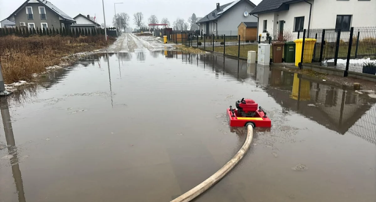 Strażacy interweniowali 17 razy w ciągu doby. Roztopy dały się we znaki