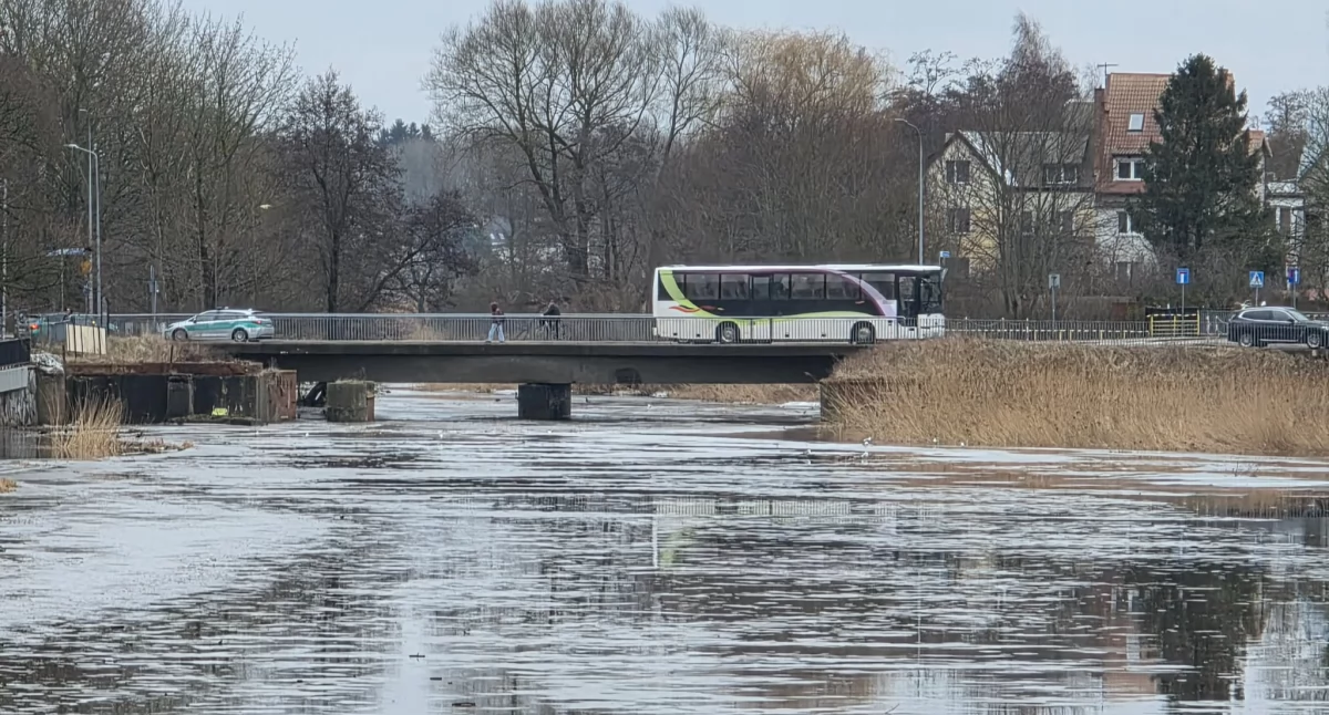 Parsęta z wysokim stanem wody. Wydano alert