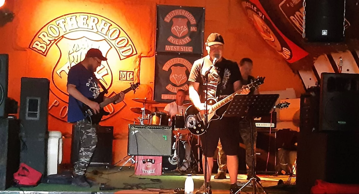 Koncert w hołdzie Bohaterom Kołobrzegu. Muzyczne wydarzenie w Podczelu