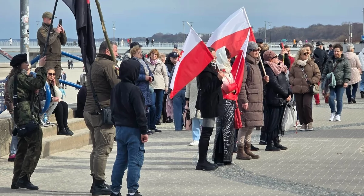 Od mszy po symboliczne zaślubiny z Bałtykiem. Patriotyczne obchody przy Pomniku