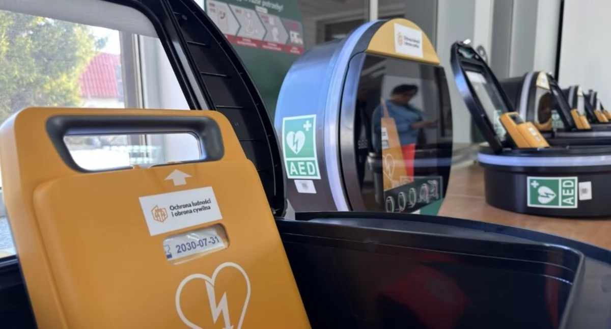 Sprzęt ratujący życie trafi do powiatowych placówek. Gdzie pojawią się  nowoczesne defibrylatory?