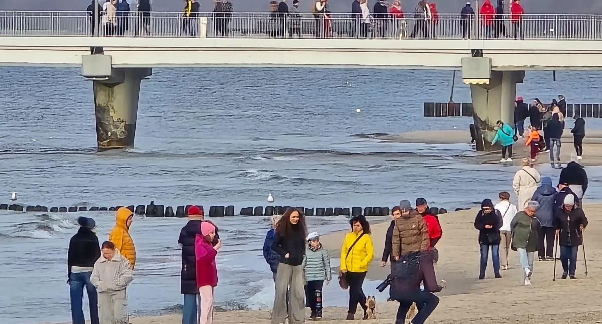 Wielkanoc nad morzem. Kołobrzeg odwiedziły tłumy turystów