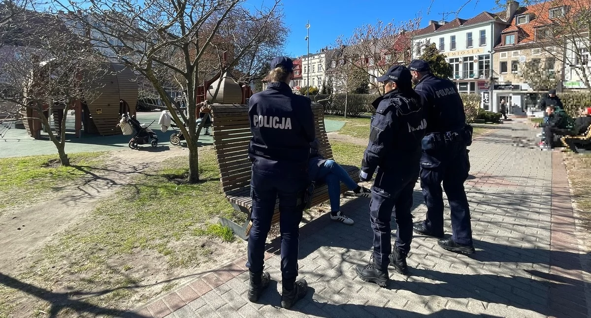 Bezpieczeństwo dzieci priorytetem. Policja monitoruje place zabaw