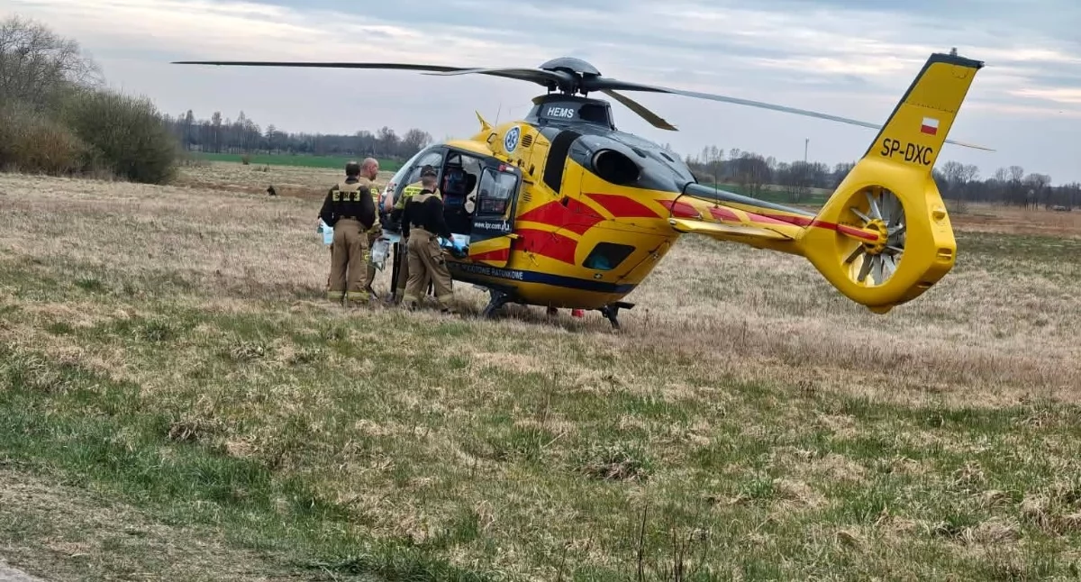 Wypadek podczas prac ogrodniczych. Wezwano śmigłowiec LPR