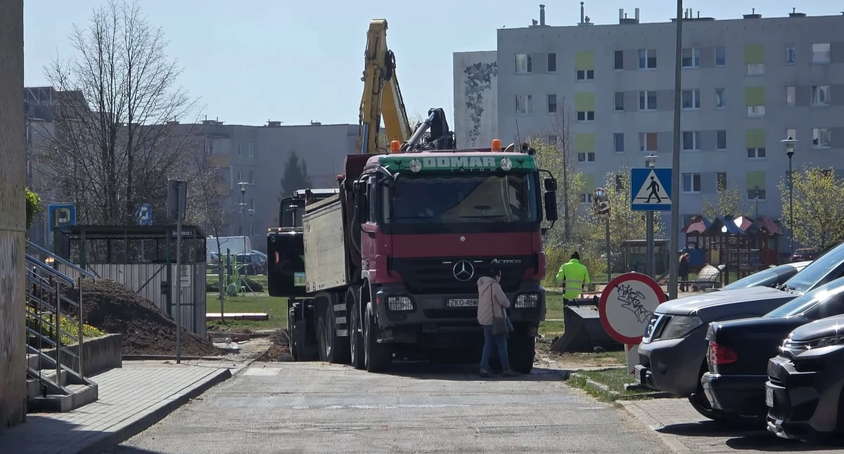 Utrudnienia na Ogrodach. Drogowcy wchodzą na kolejny odcinek