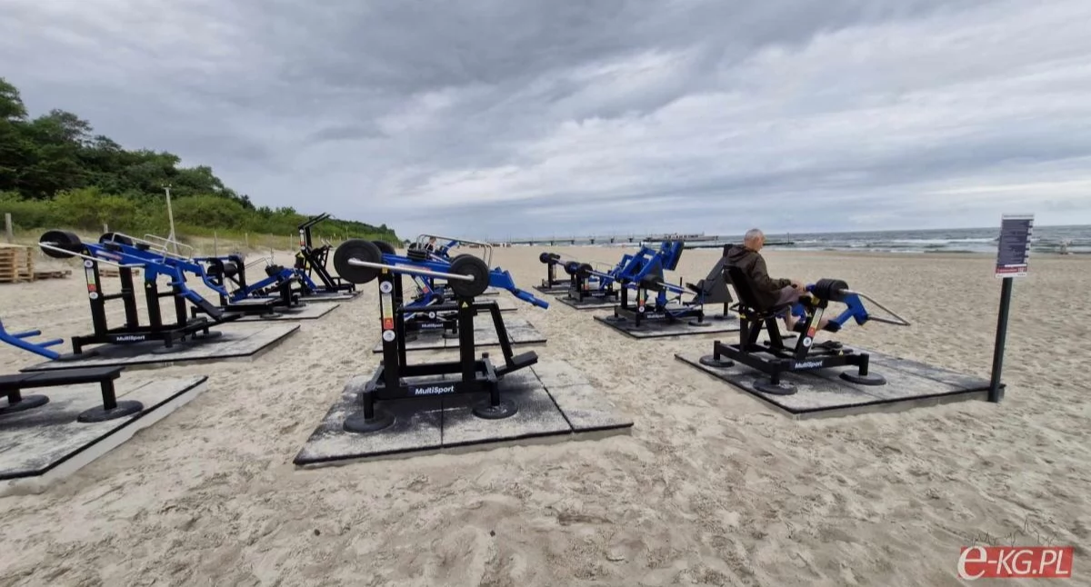 Plenerowa siłownia wraca na plażę w Kołobrzegu
