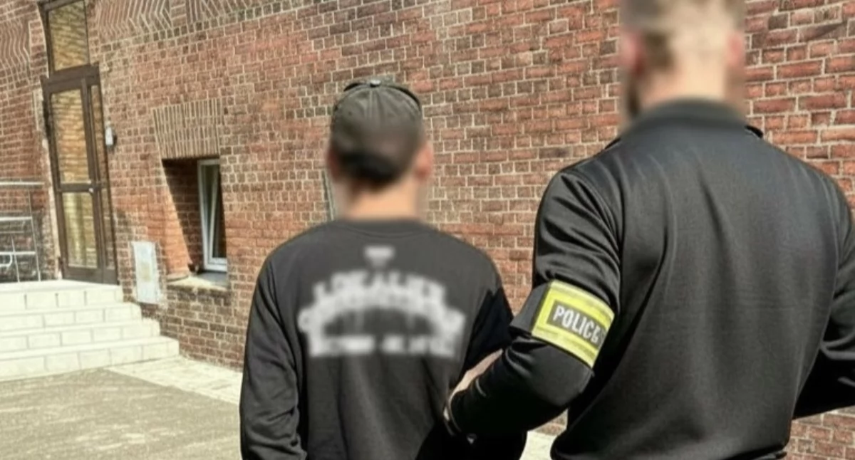 Policjanci zatrzymali dwóch poszukiwanych mężczyzn