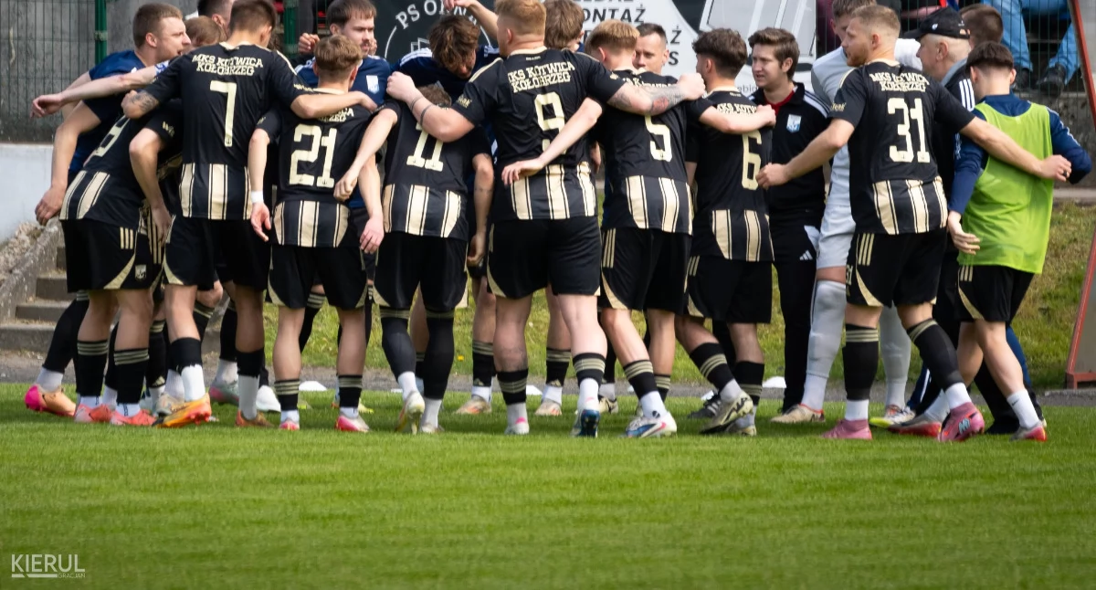 Derby Kołobrzegu. Piłkarskie święto przy jupiterach
