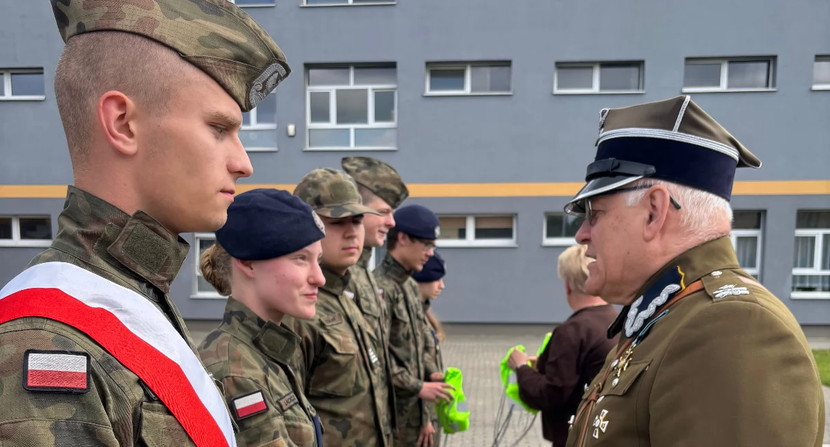 Uroczyste ślubowanie i wyjątkowy gość. Dzień Kadeta w Gościnie