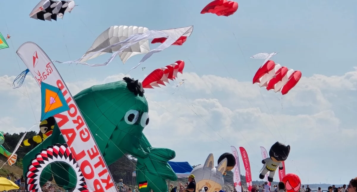 Międzynarodowy Festiwal Latawców w Dąbkach - zdjęcia 