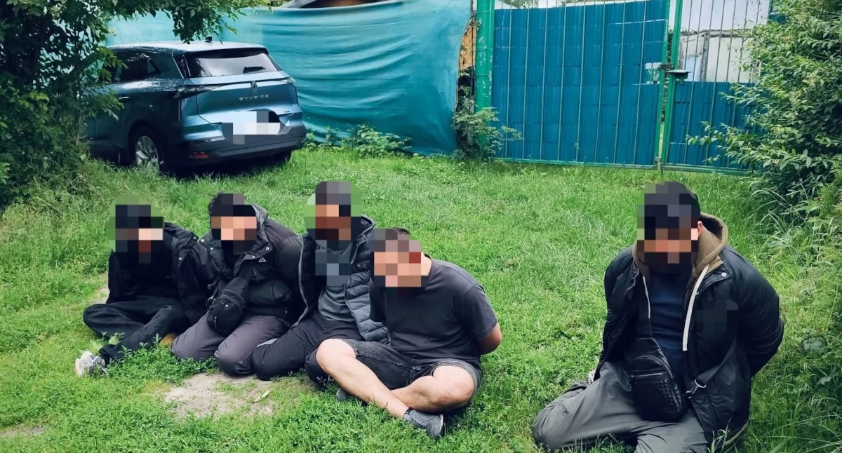 Zatrzymano kurierów i ośmiu migrantów. W akcji pomogli funkcjonariusze z Kołobrzegu