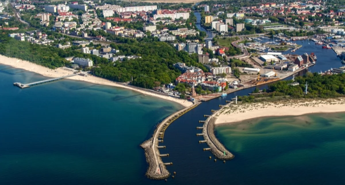 Loty widokowe nad plażą do kontroli? Mieszkaniec chce interwencji instytucji lotniczych