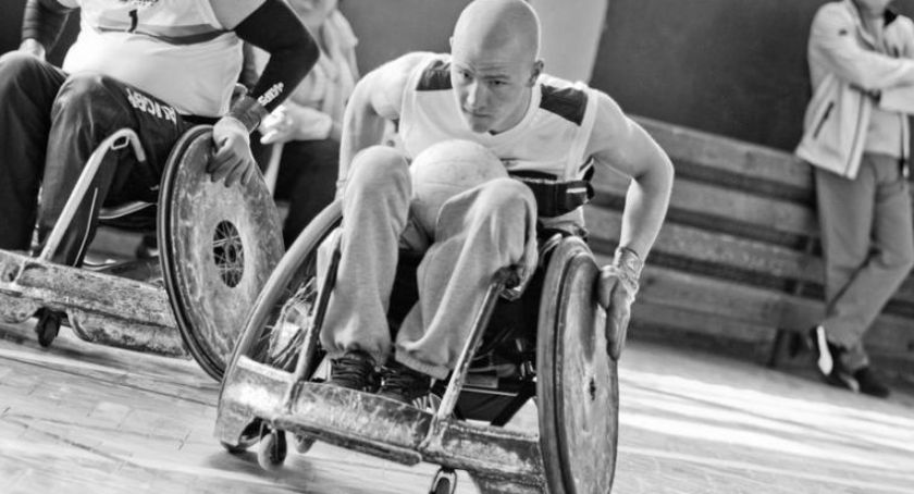 NIEPEŁNOSPRAWNY KOŁOBRZESKI SPORTOWIEC POTRZEBUJE POMOCY (WIDEO)