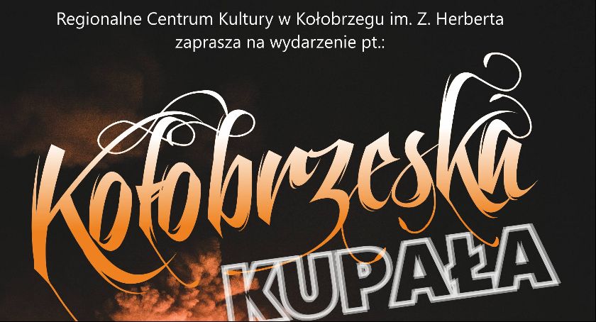 Wyjatkowy spektakl na Skwerze Pionierów