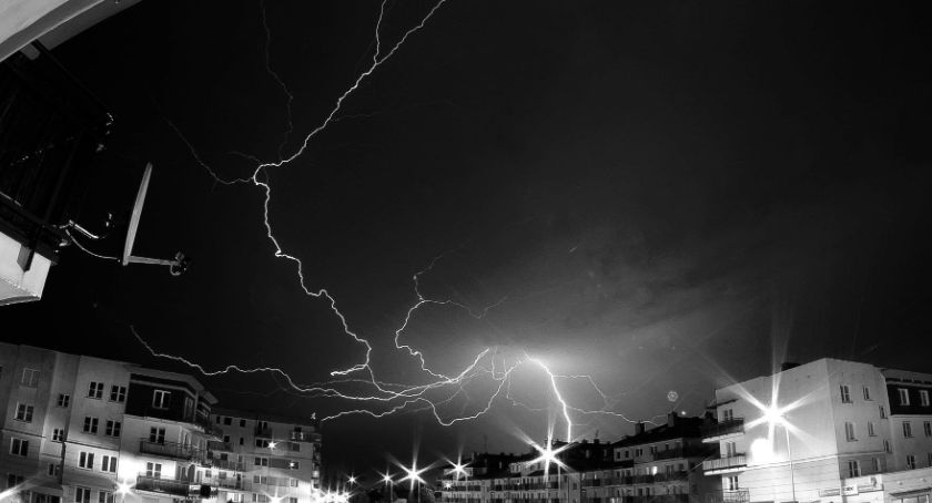 Alert pogodowy. Możliwe burze i nawałnice