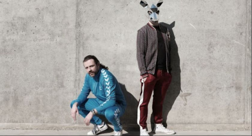 Rat Kru w Portowej Strefie Chilloutu 