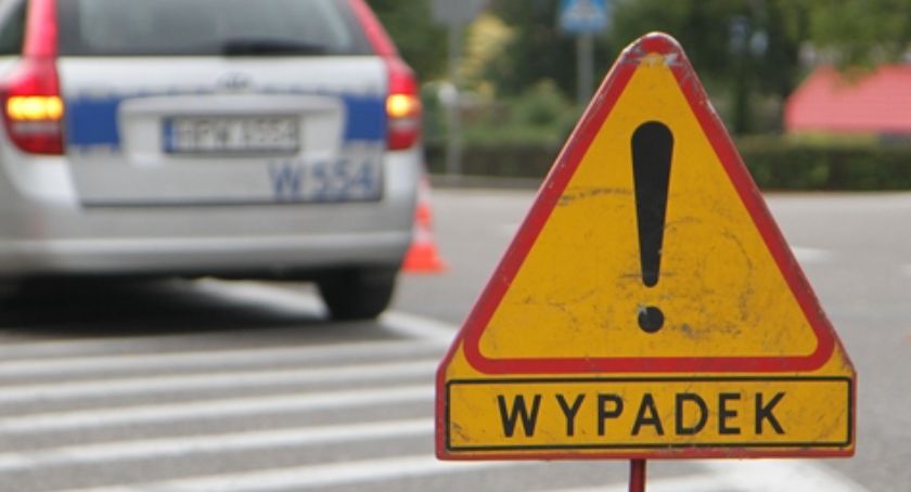 Bus zderzył się z ciężarówką na S3. Podróżowały nim dzieci z kołobrzeskiej grupy kolarskiej