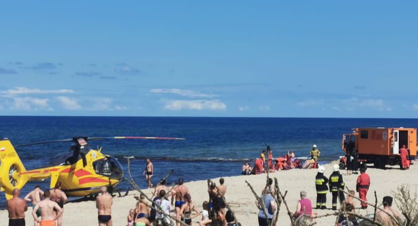 Dwóch mężczyzn tonęło w Bałtyku. Plażowicze wyciągnęli ich na brzeg