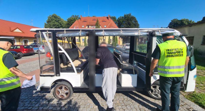 Zamiast silnika elektrycznego - spalinowy. Tak wożono turystów
