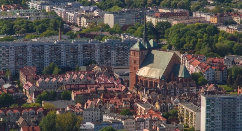 Arcybiskup ukarany przez Watykan. W tle wykorzystywanie nieletnich m.in w diecezji koszalińsko- kołobrzeskiej