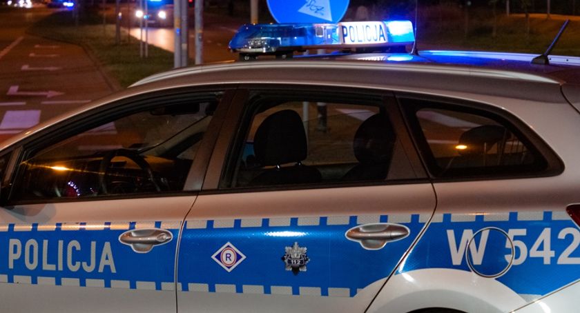 Zatrzymani nietrzeźwi kierujący, poszukiwani i z narkotykami