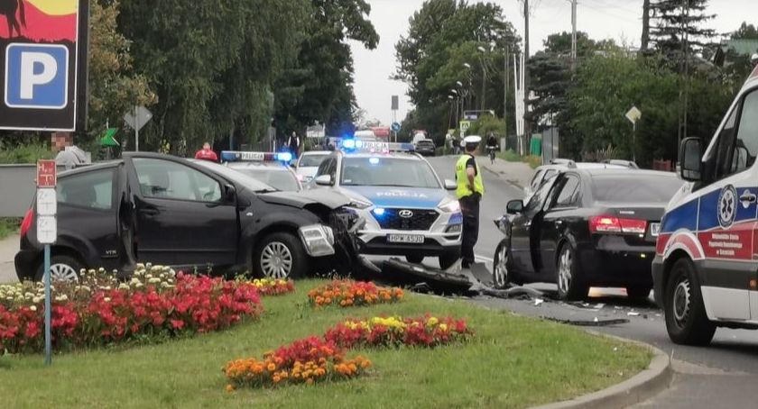 Czołowe zderzenie pod Kołobrzegiem (foto)