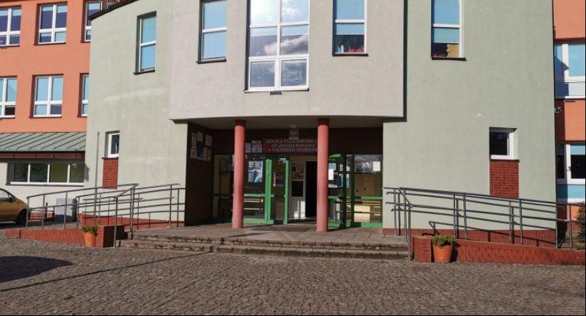 Punkty szczepień w kołobrzeskich szkołach? Są nowe wytyczne rządu – dyrektorzy „to nie jest fluoryzacja”