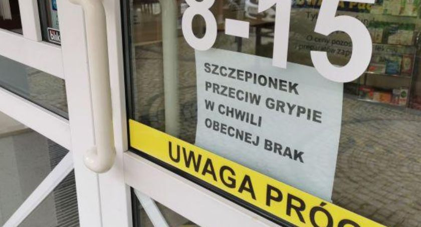 Co z bezpłatnymi szczepieniami na grypę dla seniorów 65+? „Jest problem”