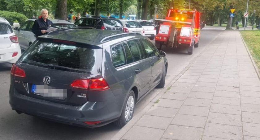 Spacerowa zablokowana. Volkswagen blokował ruch