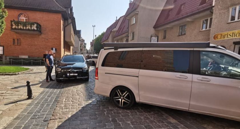 Parking na Mariackiej i problemy z przejazdem. Czy Wam też się to zdarzyło?