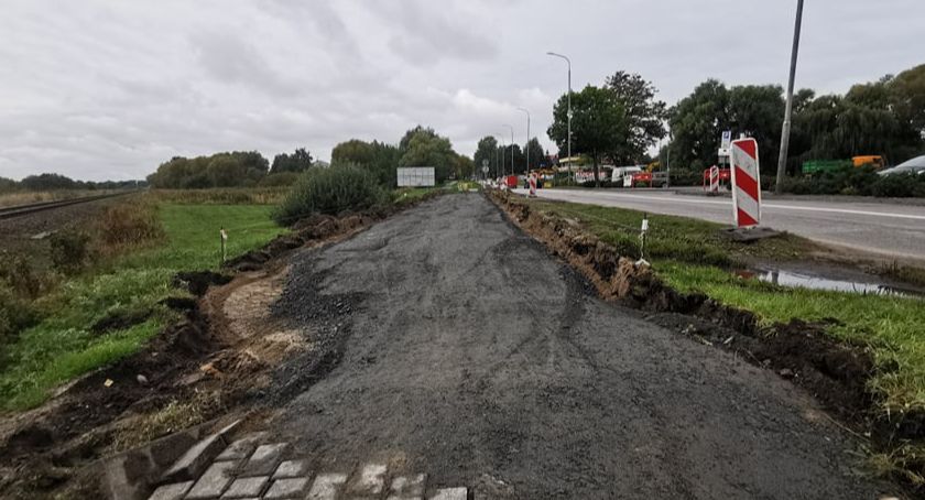 Ruszyła budowa ciągu pieszo-rowerowego przy ul. Grzybowskiej