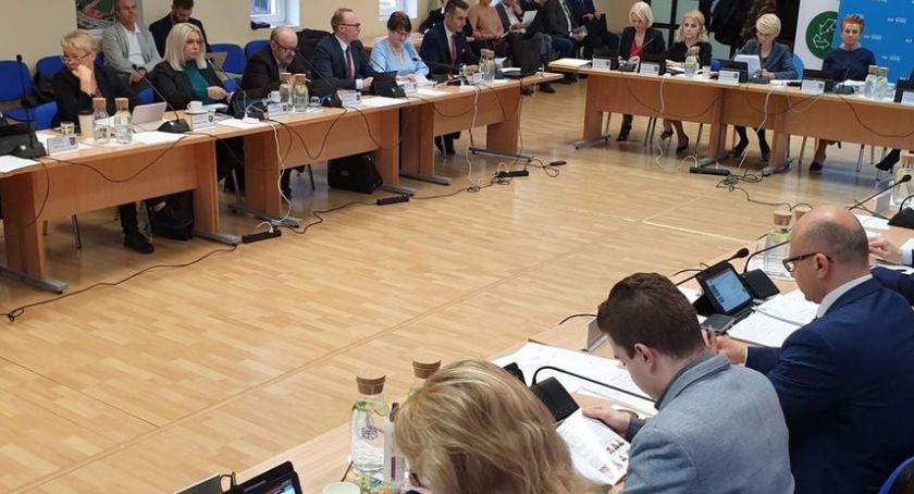 Anna Mazurek nie zostanie radną. Stanowisko po Lewandowskim ma szansę objąć znany sportowiec