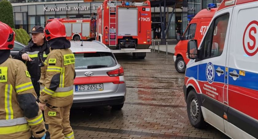 Zatrucie chlorem w Aquariusie. Wśród osób poszkodowanych dzieci (foto)