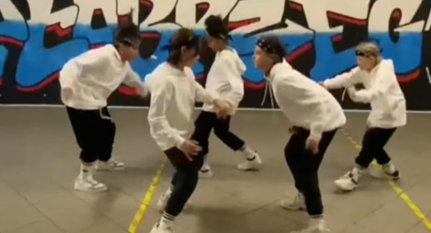 Zagłosuj na kołobrzeżanki. Uczennice Szkoły Podstawowej nr 7 w konkursie You Can Dance