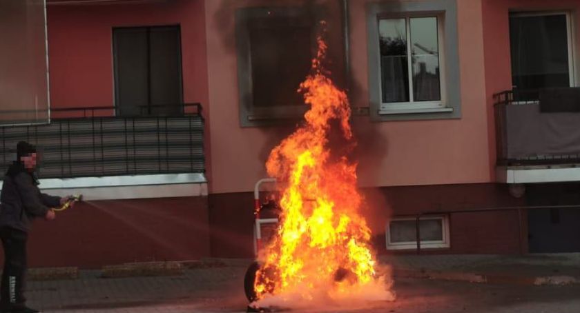 Pożar skutera przy 1 Maja