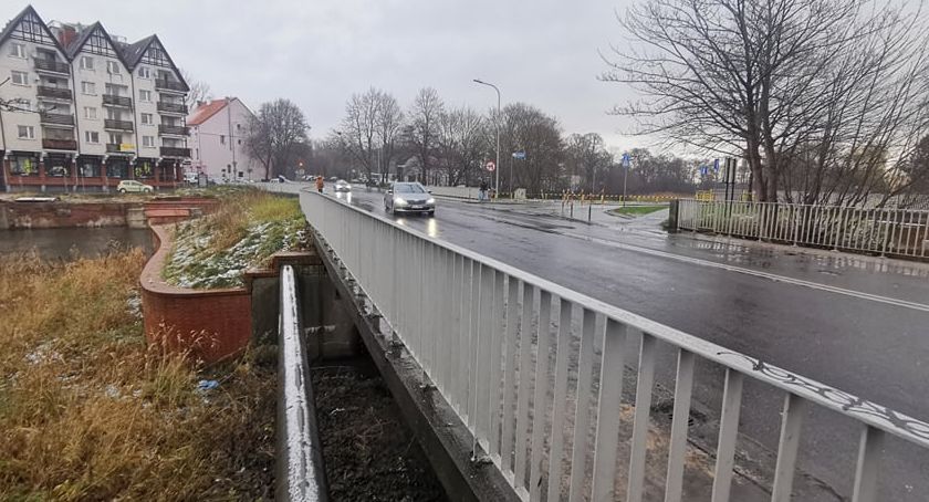 Ograniczenia komunikacyjne na moście przy Kanale Drzewnym. Powód? „Jego stan techniczny jest zatrważający” (video)