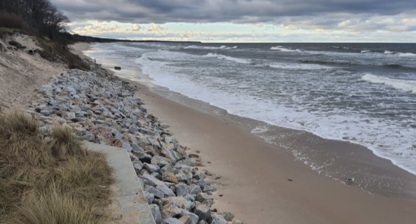 Ważna inwestycja na plaży zachodniej zakończona. Ma chronić brzeg przed sztormami