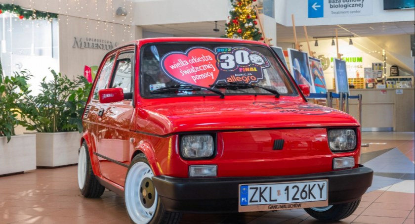 Można już licytować kultowego Fiata 126p 