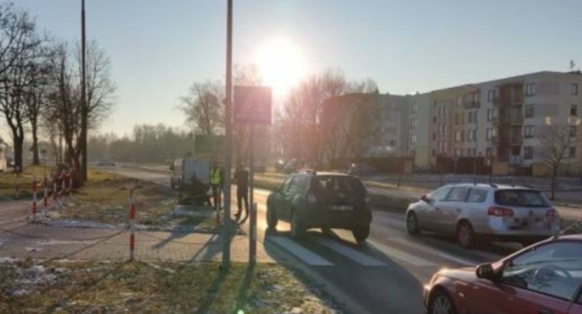 Potrącił pieszego, bo oślepiło go słońce