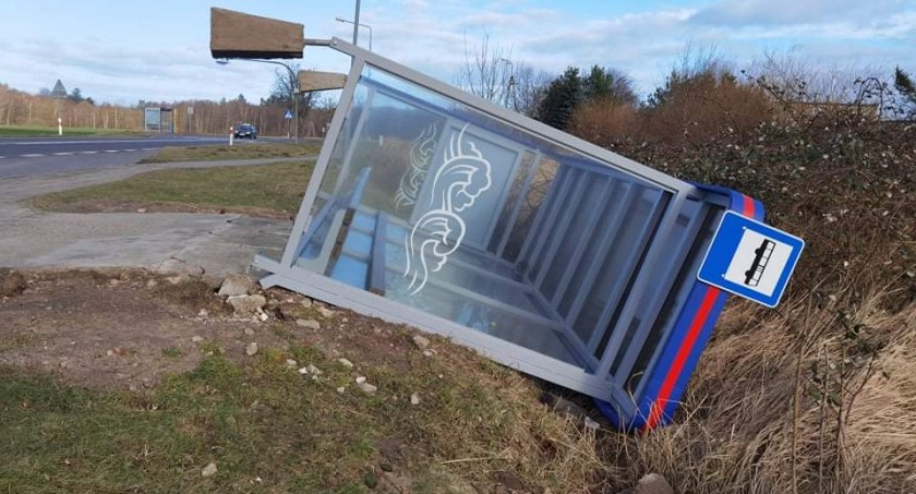 Ponad 120 wezwań do usuwania skutków wichury (foto)