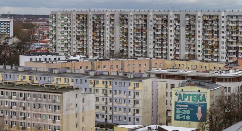 Liczba dłużników czynszowych wciąż wysoka. A może być  gorzej - od lutego czynsze idą w górę