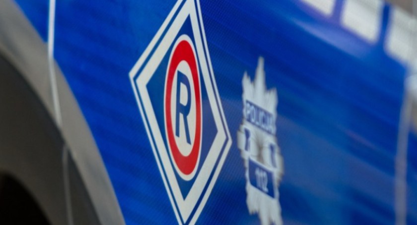 Wjechał sobie na plażę, odwiedziła go policja. To była droga „przejażdżka”