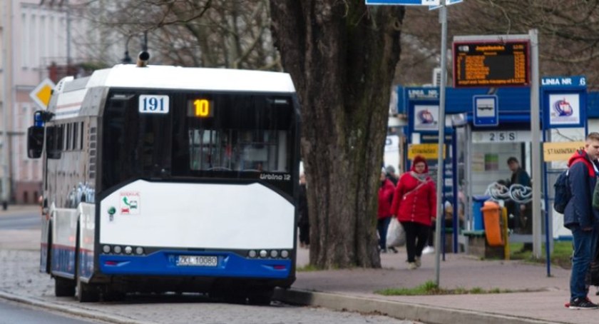Miasto uruchamia darmowe przejazdy miejską komunikacją dla uchodźców. Od poniedziałku będą wydawane bilety
