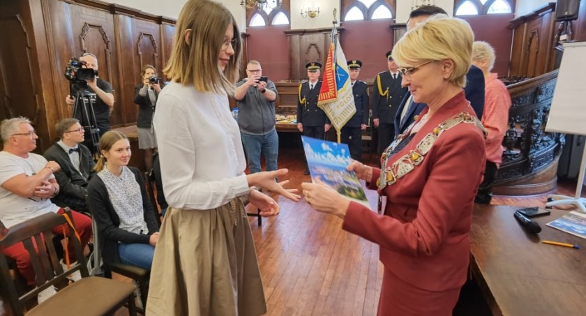 Młodzi radni zaprzysiężeni (foto)