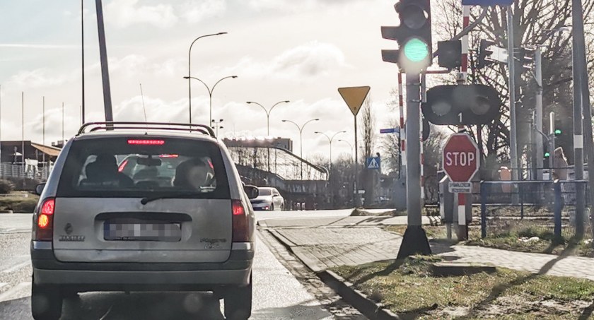 Uważajcie! Na skrzyżowaniu pojawił się „STOP”