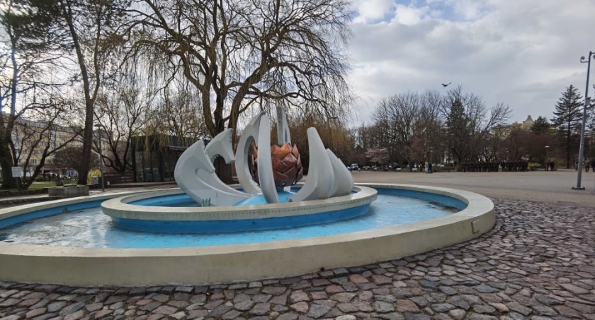 Są pomysły na zagospodarowanie Skweru Pionierów. Miasto przedstawiło raport (wideo)