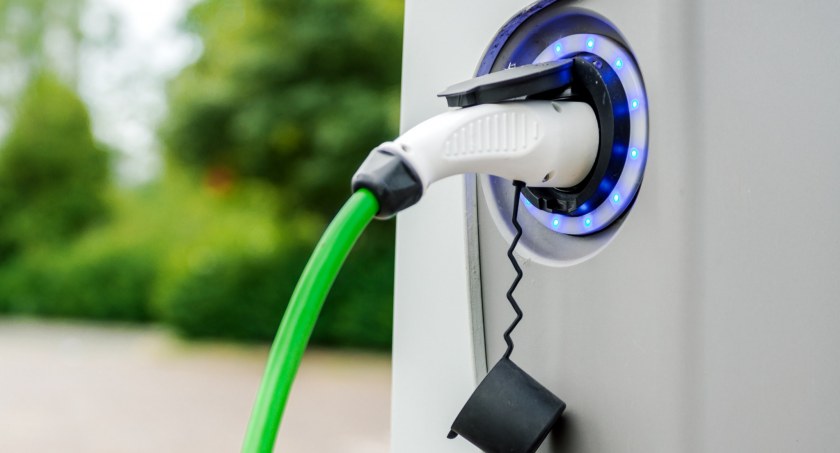Miasto rozstrzygnęło przetarg stacje ładowania pojazdów elektrycznych. Znamy ich lokalizacje