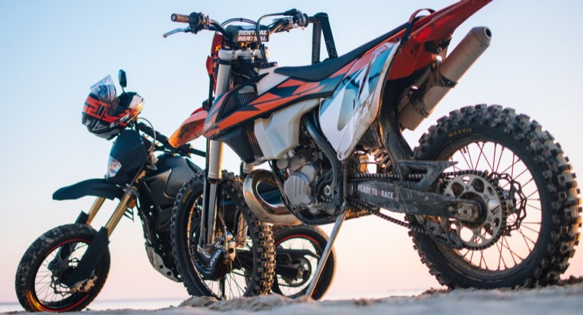 Części motocyklowe, narzędzia i podstawy mechaniki. Omawiamy 3 filary udanej naprawy i serwisu motocykla