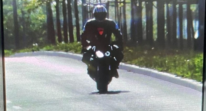 Gnał ponad 150 km/h w mieście. Teraz słono zapłaci