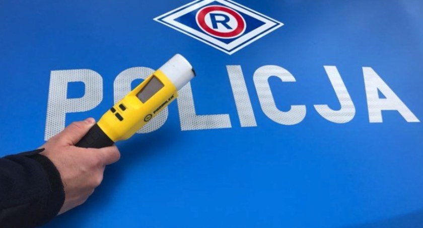 Obywatelskie zatrzymanie. Pijany motorowerzysta miał prawie trzy promile alkoholu